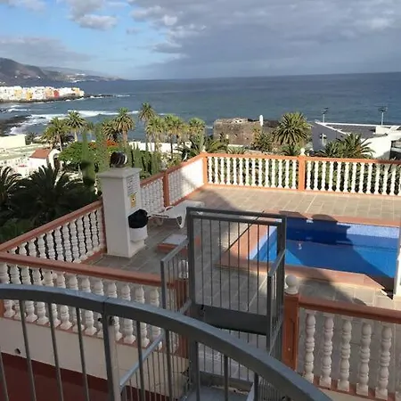 View - Puerto de la Cruz (Tenerife)